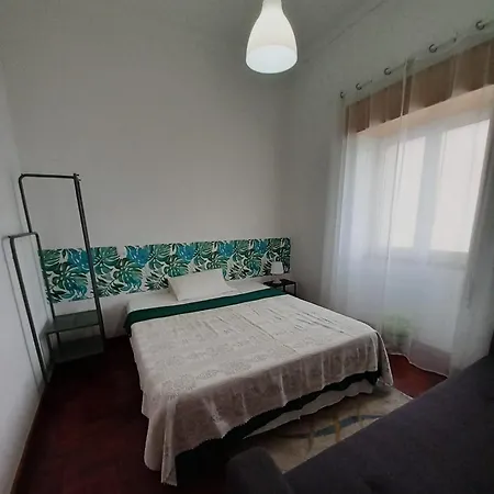 Anchor House Hostel *