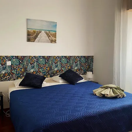 Anchor House 旅馆 *