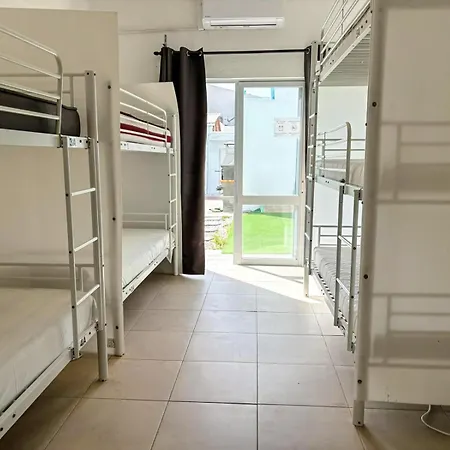 Anchor House Hostel *